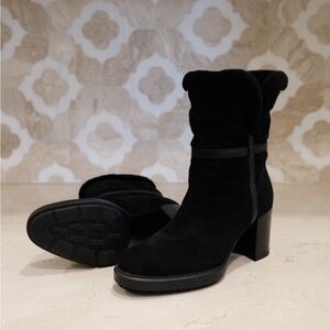 Aquatalia Women's Black Faux Fur-lined Suede Boots